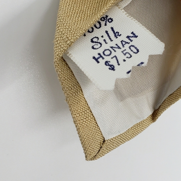 2/$15 Vintage Men's Tan Silk Necktie Tie - Picture 4 of 5